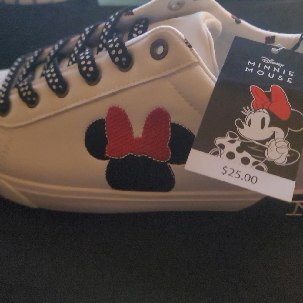 Women's Size 11 Minnie Mouse Tennis Shoes - White with Black and Red - Picture 3 of 5